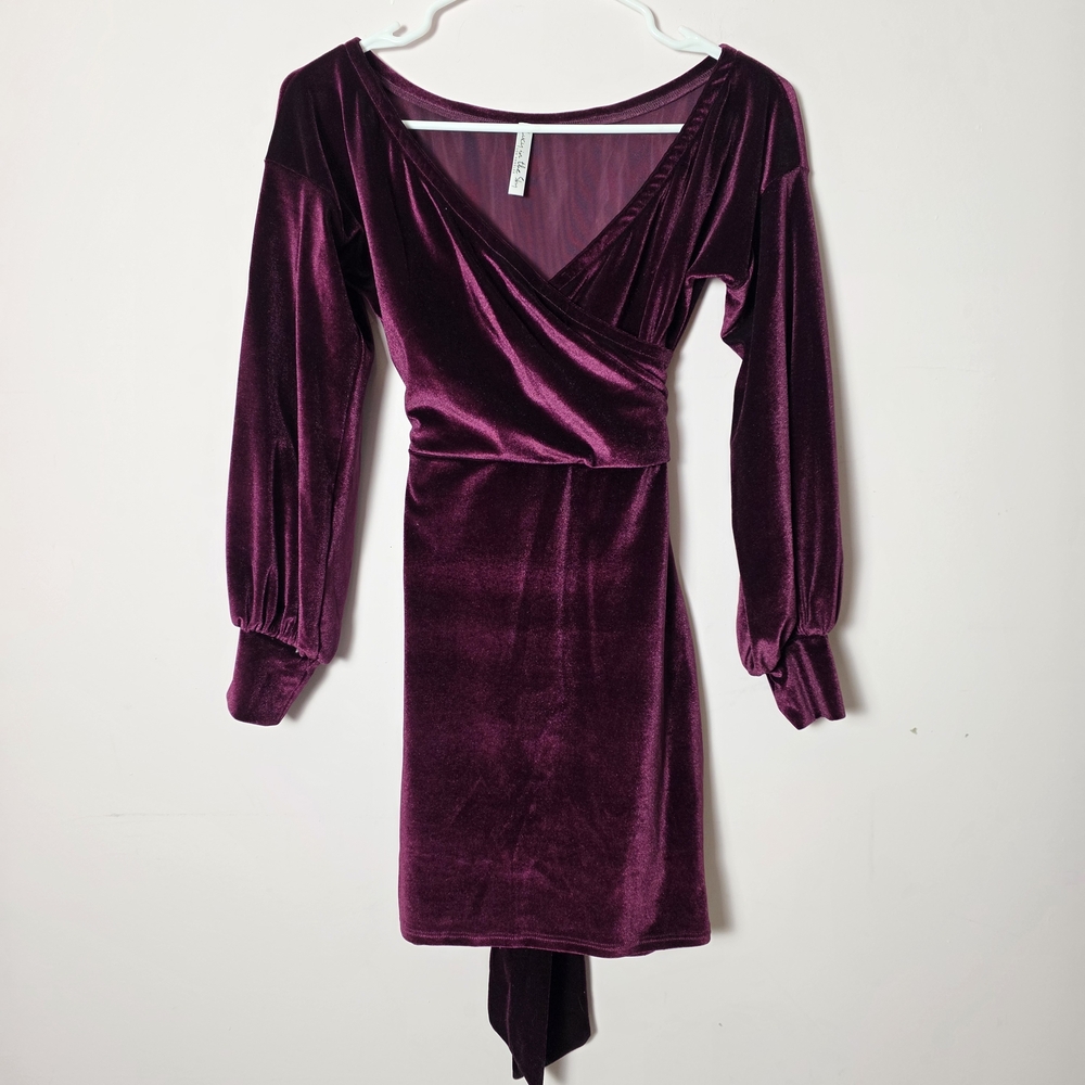 Lucy in the Sky Burgundy Velvet Wrap Mini Dress Long Sleeve Tie Back Size Small